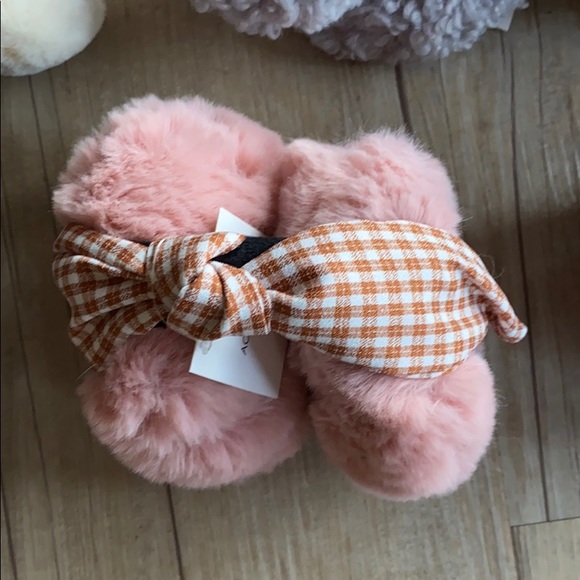 *WHOLESALE* Fashion Ear Muff Assortment - Picture 3 of 8